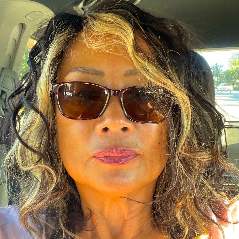 Meet your Posher, Eleanor